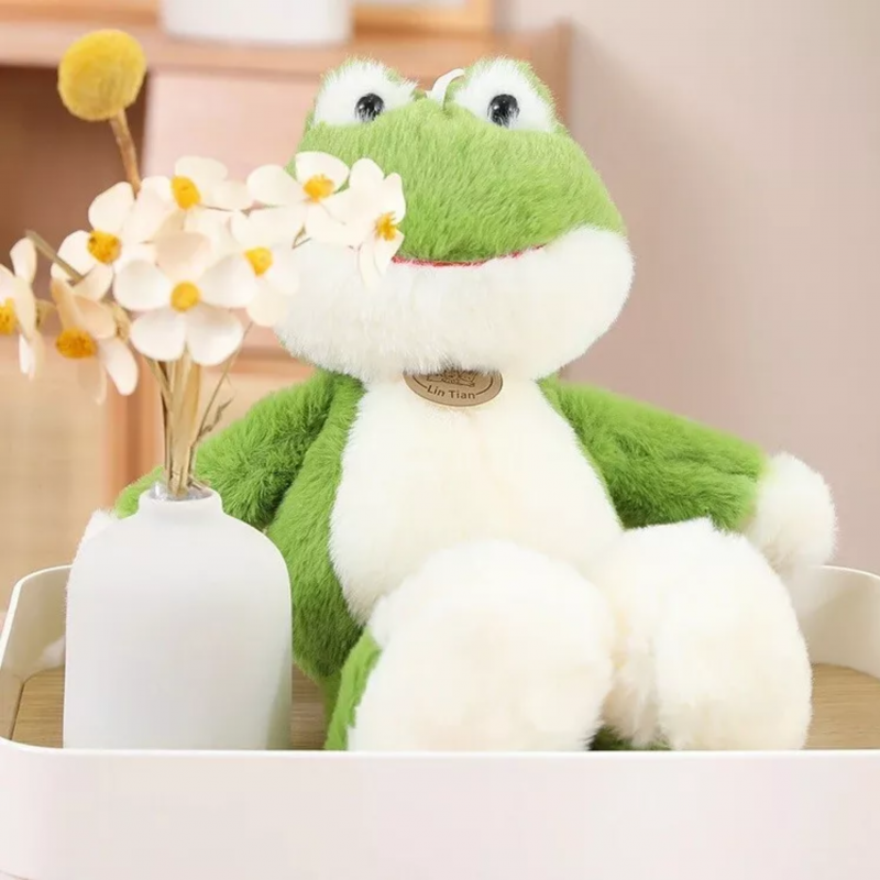 Плюшена жаба Кати с медальон, зелена, 30 см