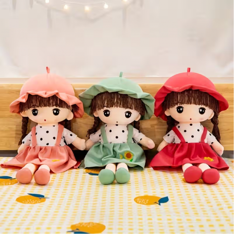 Мека кукла Мария със зелена рокля, 45 см