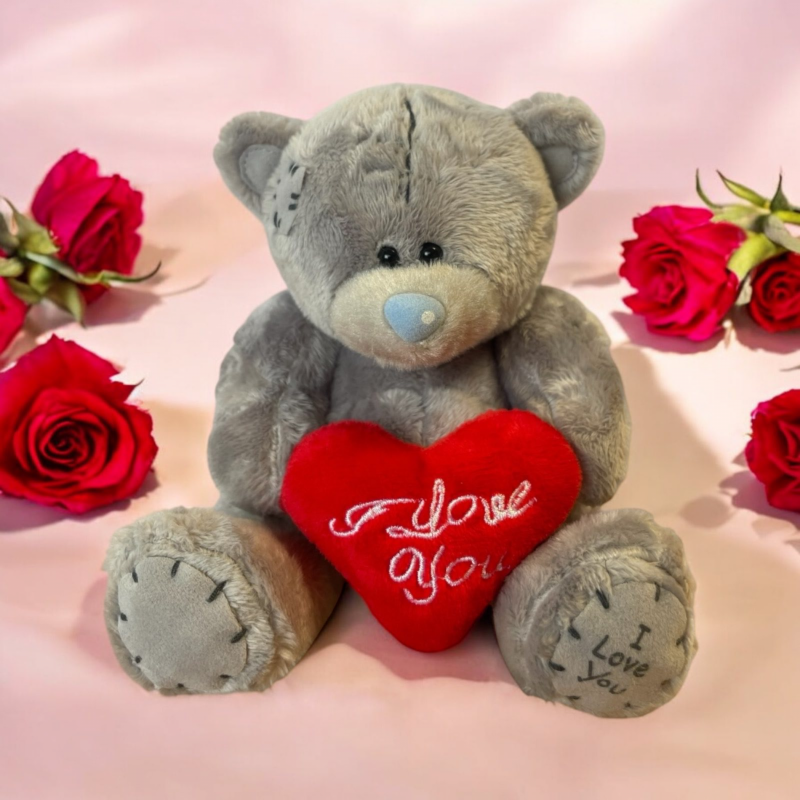 Плюшено мече Клара с червено сърце и надпис, сиво, 13 см