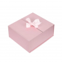 Подаръчна кутия с панделка в розово
