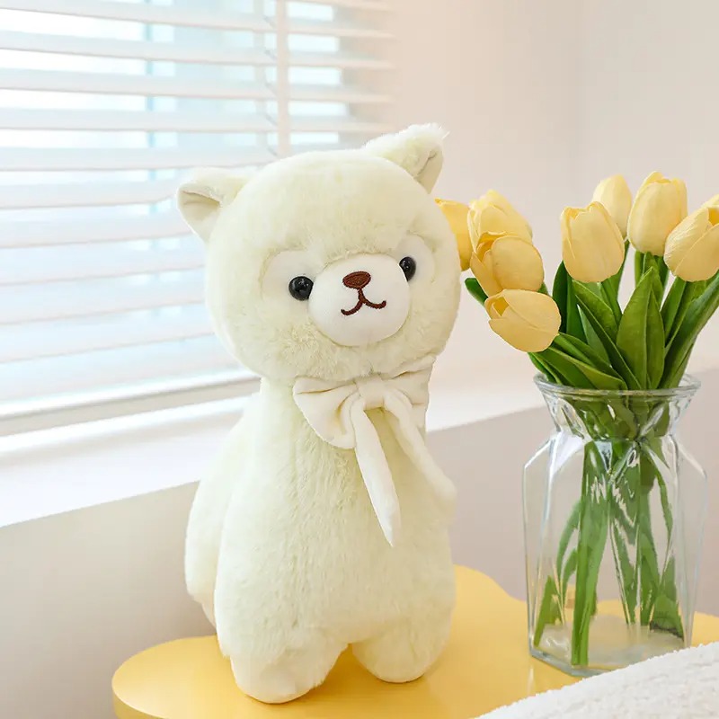 Плюшена лама, екрю, 23 см