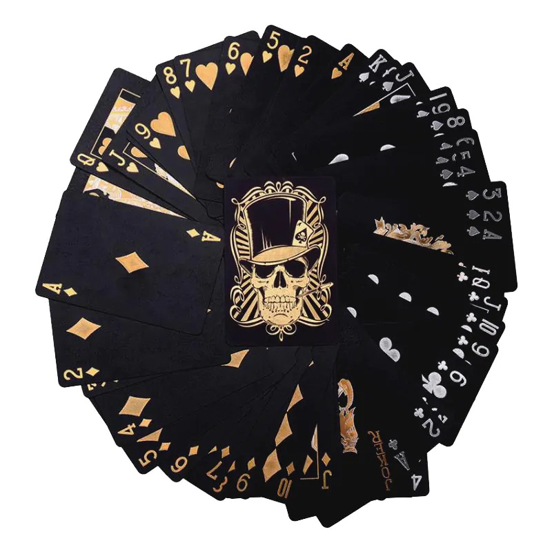 Подаръчен комплект с чаша и луксозни водоустойчиви черни PVC карти