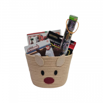 Коледна кошница за момче с колички