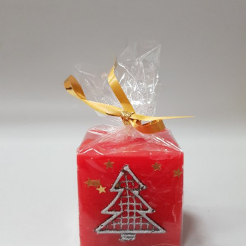 Коледна свещ куб с елха, червена