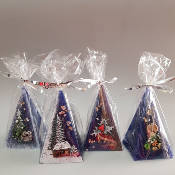 Коледна свещ пирамида с декорация, синя