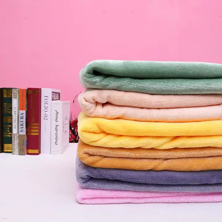 Плюшена възгланичка прасенце, 40 см + одеалце