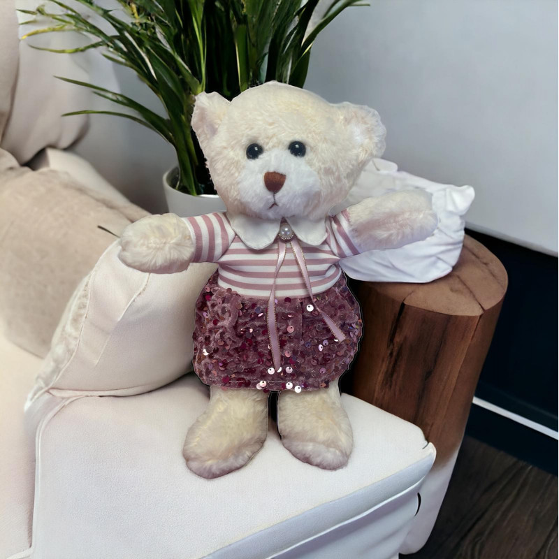 Плюшено мече с красива рокля 