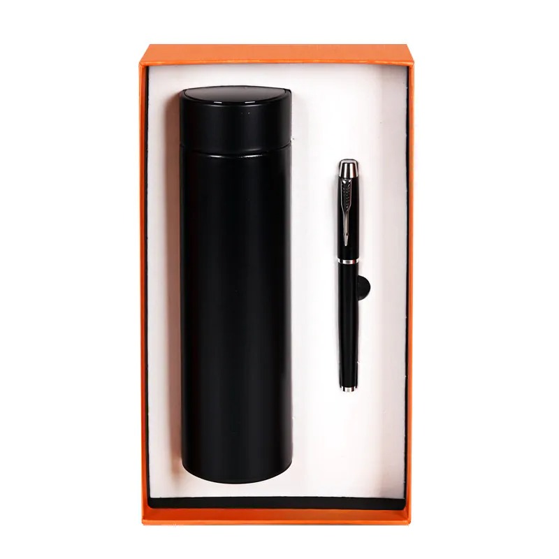 Подаръчен комплект - За една истинска Жена с химикал и термос